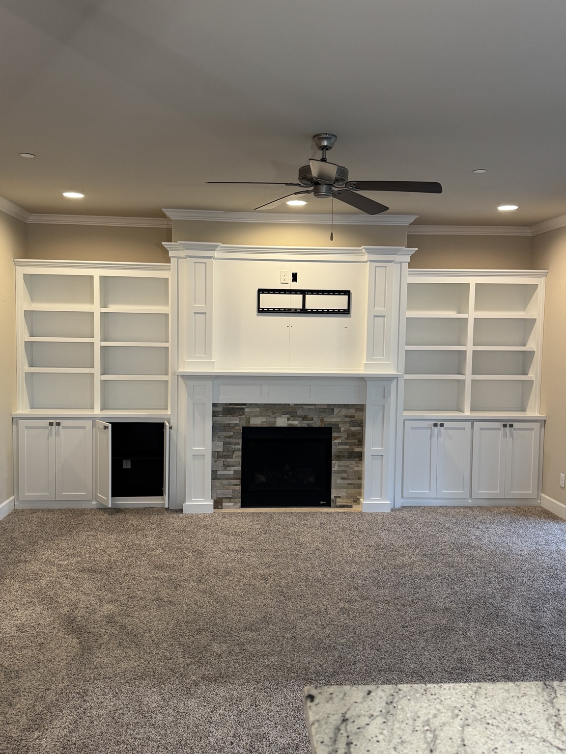 Built-in cabinet painting after white finish